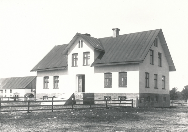 Ett nybyggt bostadshus vid Gangvide 503 d&auml;r i dag P&auml;r och Kristin &rdquo;Kickan&rdquo; Karlsson bor.